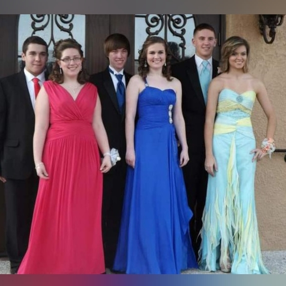 Clarisse Formal Prom Dress - Picture 2 of 9